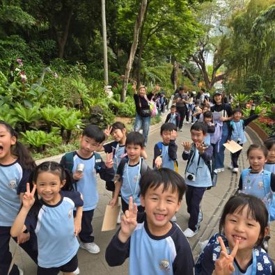 <<✨ A Wonderful Day of Discovery at the Hong Kong Zoological and Botanical Gardens! 🌿🐒>>
