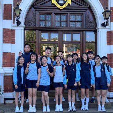 London Exchange & Excursion: A Snapshot of an Unforgettable Journey!