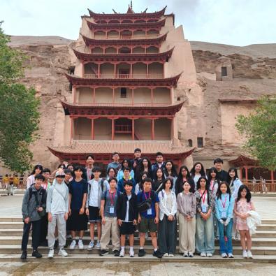 <<🏜️ 千年絲路・藝術尋根：敦煌藝術文化之旅>>