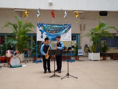 Unforgettable saxophone duet by Ryan Lee (9A) and Hor Choi Sze (7E) at Lunch Time Concert.