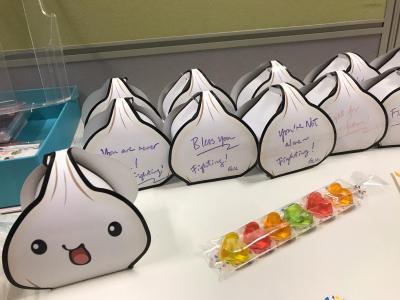 Cheer-up gift for G12 students