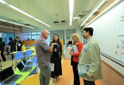 Visit to the 21st 360o Century Classroom after the Symposium