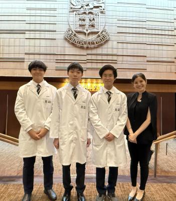 <<Proud Moment: Our Graduates Inducted into HKU Medicine at the 2025 White Coat Ceremony! 🩺>>