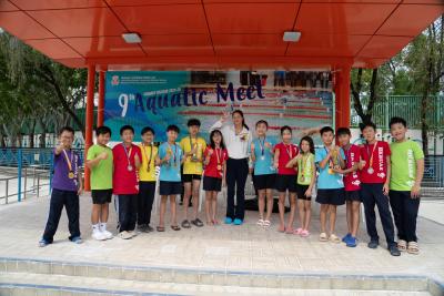 The 9th Aquatic Meet of the Primary Division was held at the Ma On Shan Swimming Pool on 10 April 2025.  Hong Kong China Swimming Team Member and 3-time Olympian Ms. Camille Cheng Lily Mei was the Guest of Honour of the Prize Presentation Ceremony. The highly anticipated event showed students and parents turning early in the morning with their enthusiasm and excitement clearly visible on their happy faces. From the spectator stands, students cheered enthusiastically for the swimmers from their houses. The s
