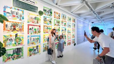 <<APEX 2025 Visual Arts Graduation Show Opens with Distinguished Ceremony>>