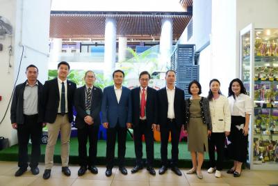 熱烈歡迎龍崗區統戰部及深圳建文外國語學校蒞臨參訪