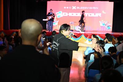 <<Emperor Entertainment Group x BLESSVISION X HKBUAS School Tour   Celebrities School Tour: Spreading positivity>>