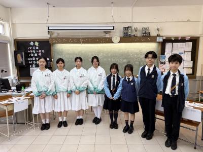 Chinese Debating Team Advances to the Final