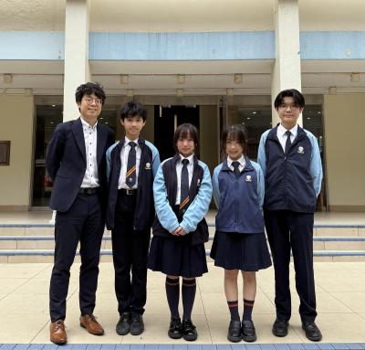 Chinese Debating Team Advances to the Final