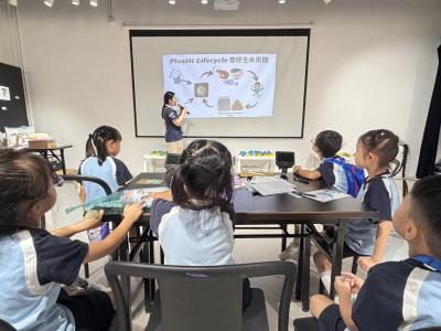 From Classroom to Ocean: First-Graders Learn About Marine Plastic Pollution