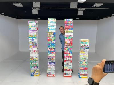 <<🚍✨A-School Welcomes UK Author Mike Smith: Inspiring Young Minds Through Reading & Creativity✨📚>>