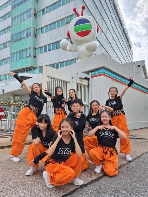 🎶Exciting K-pop Performance Alert!🎵